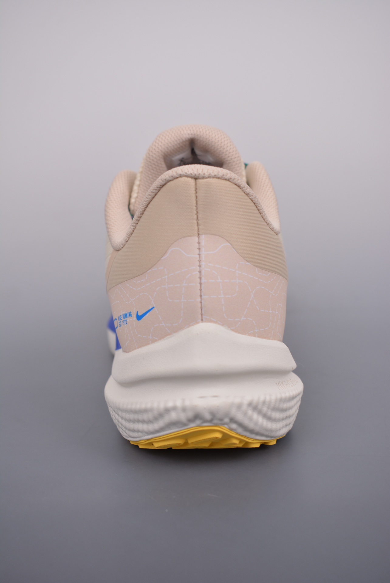 Nike Air Winflo 9 PRM [DV8997-100] Men Running Shoes - Image 6